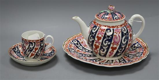 A Worcester Queen Charlotte pattern part tea service, circa 1765,